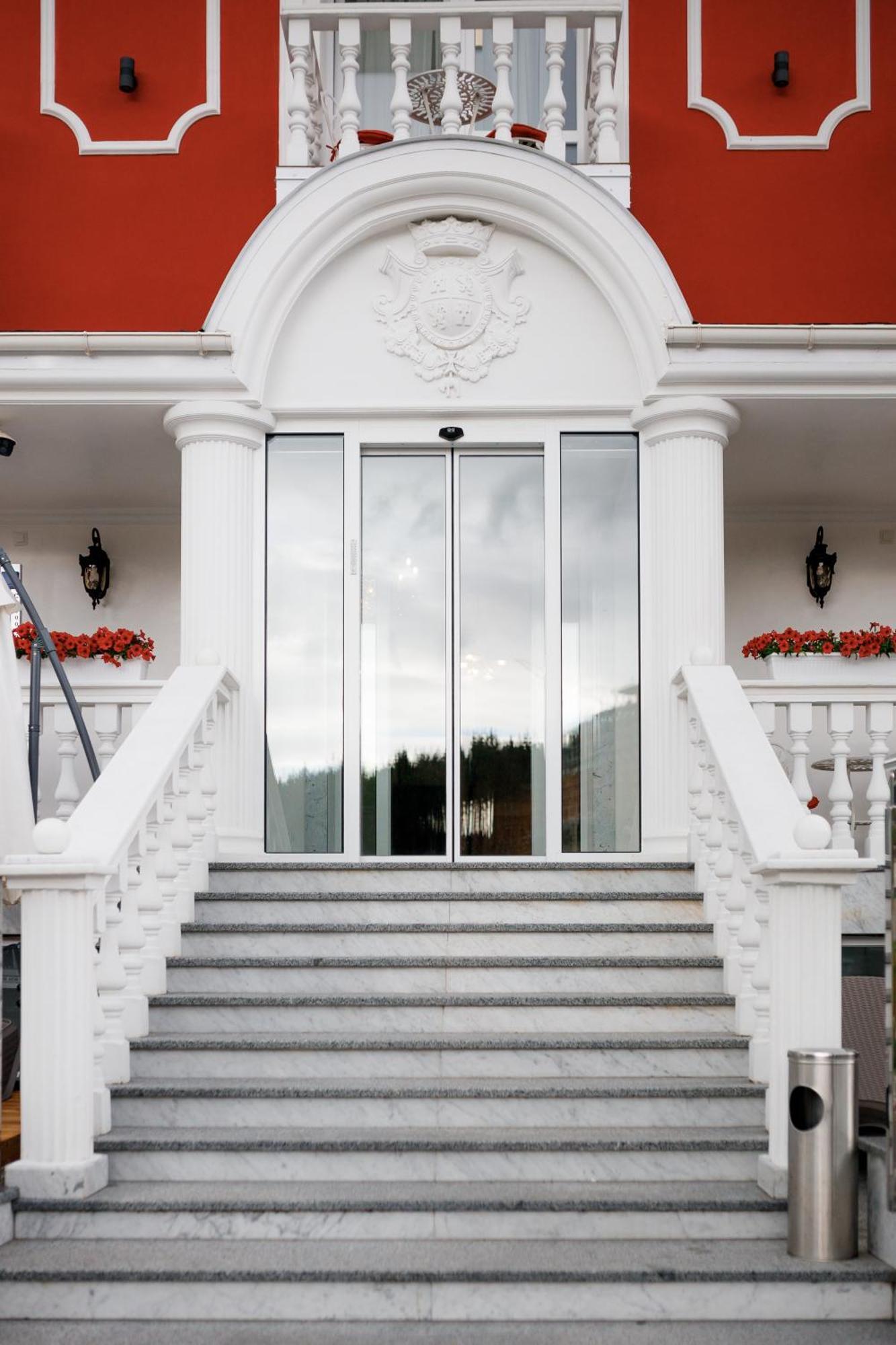 Chevalier Hotel & Spa บูโคเวล ภายนอก รูปภาพ